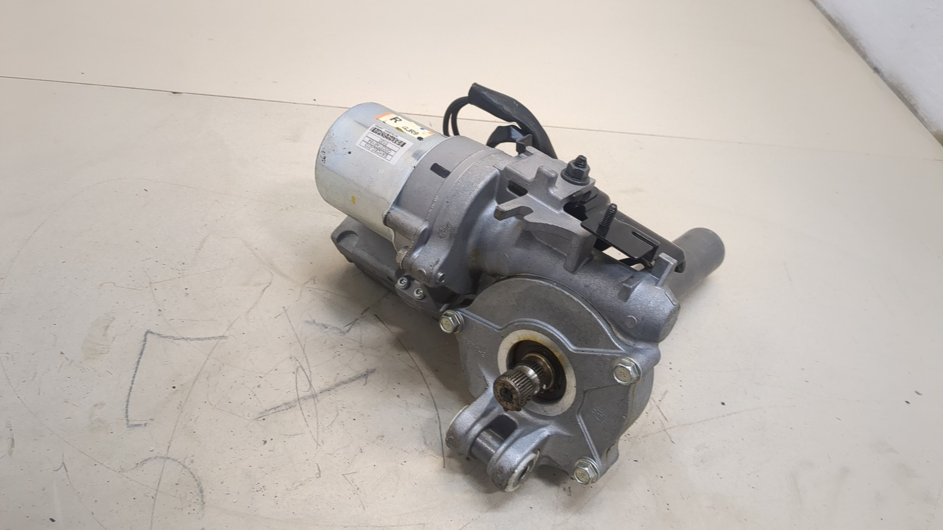 Серводвигатель рулевой рейки