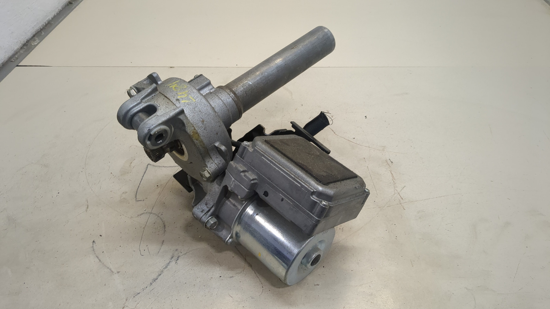 Серводвигатель рулевой рейки