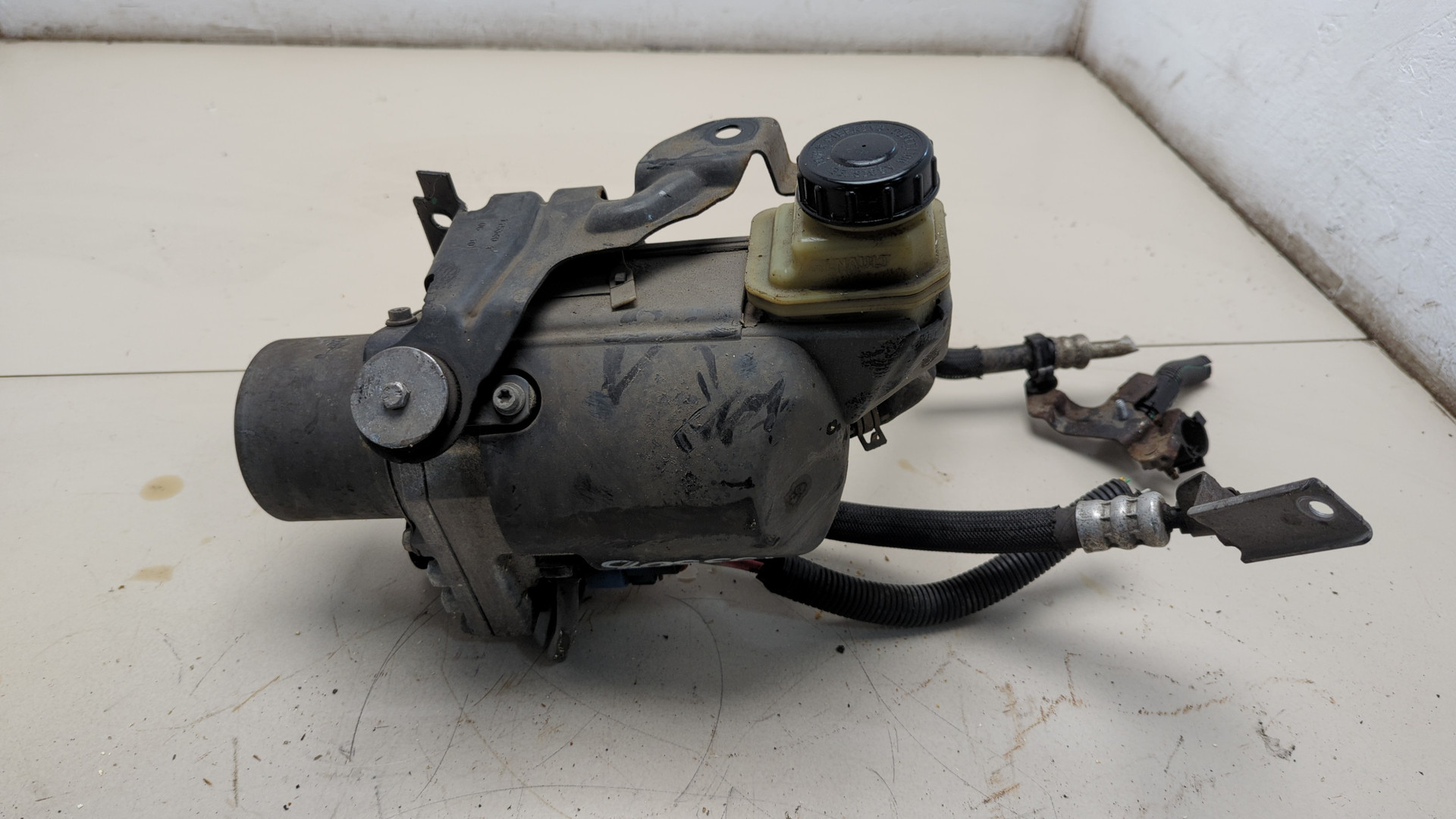 Серводвигатель рулевой рейки