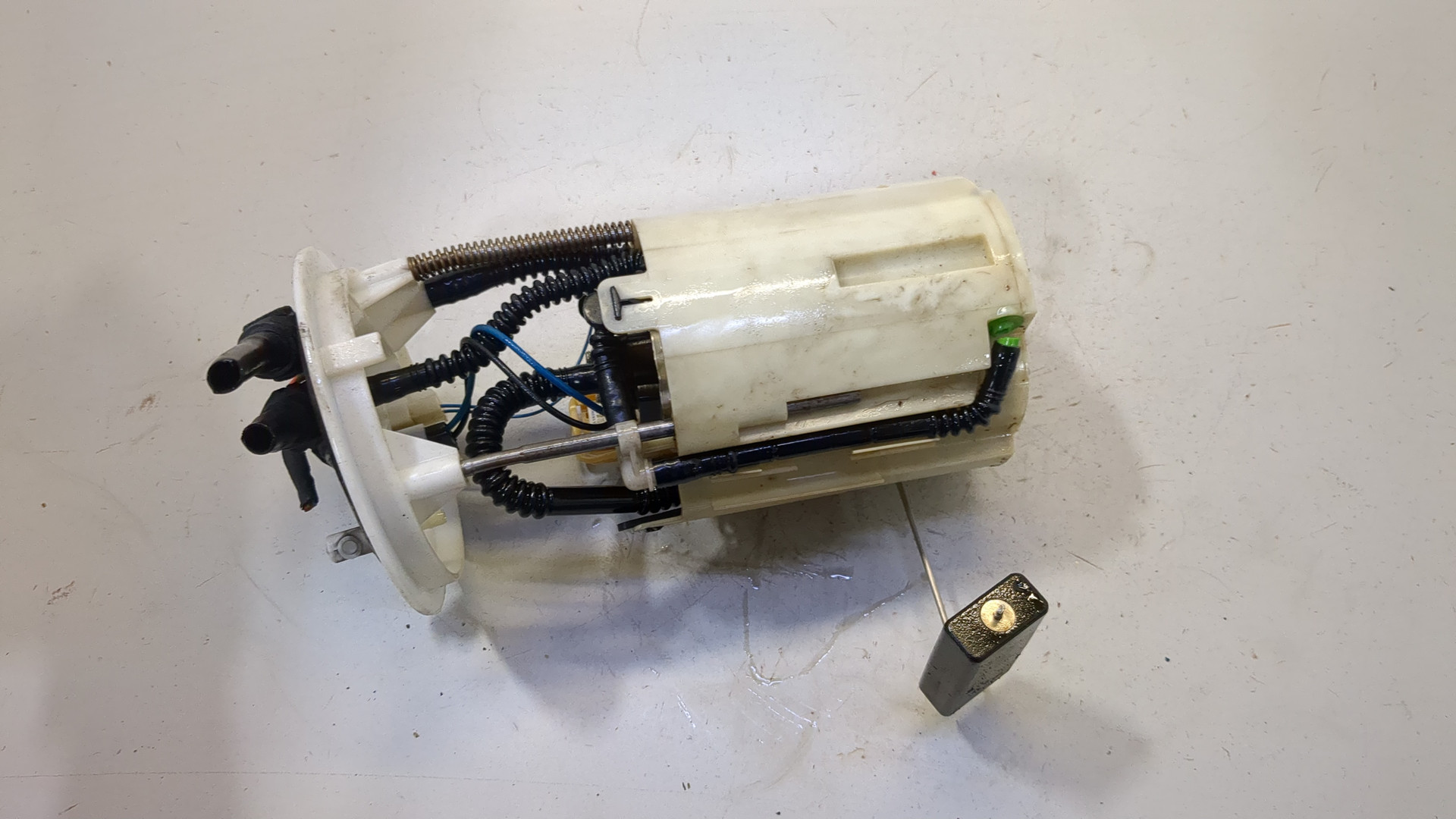 Насос топливный электрический