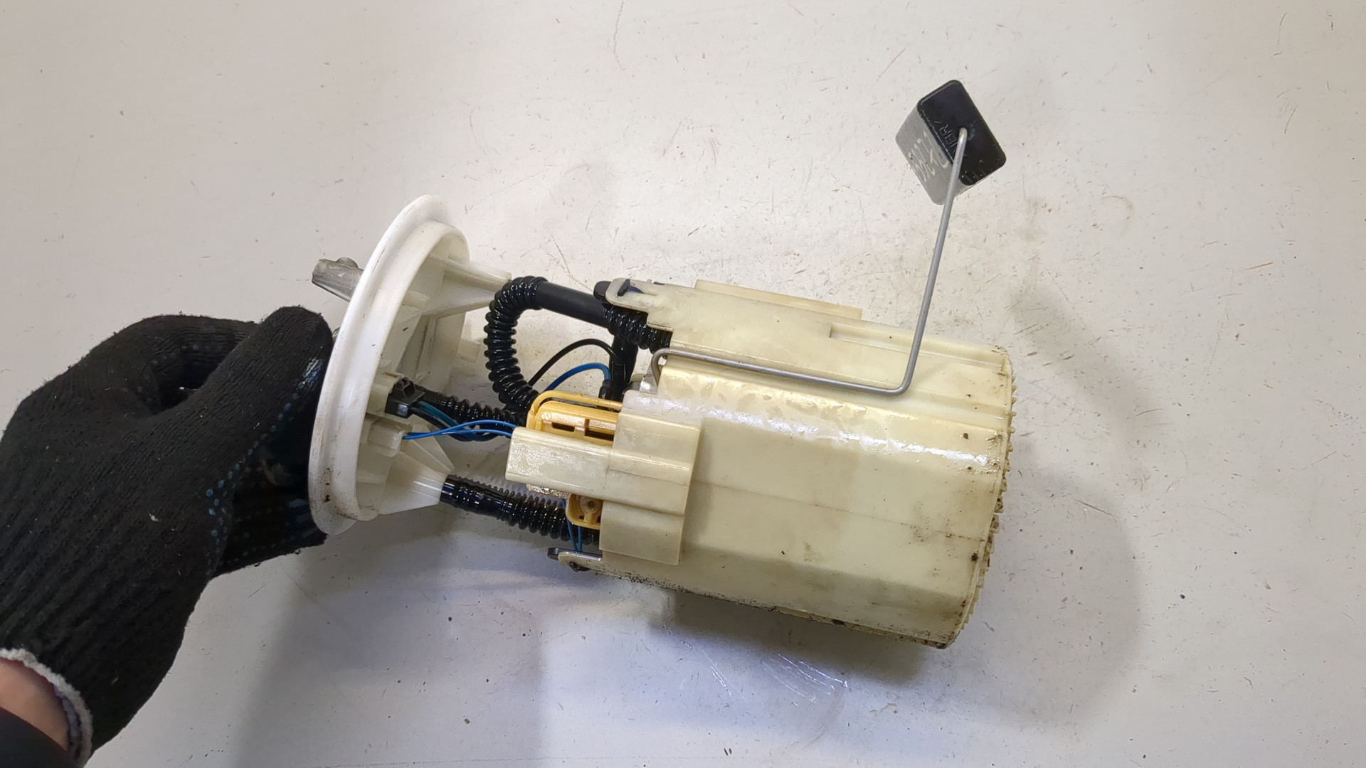 Насос топливный электрический