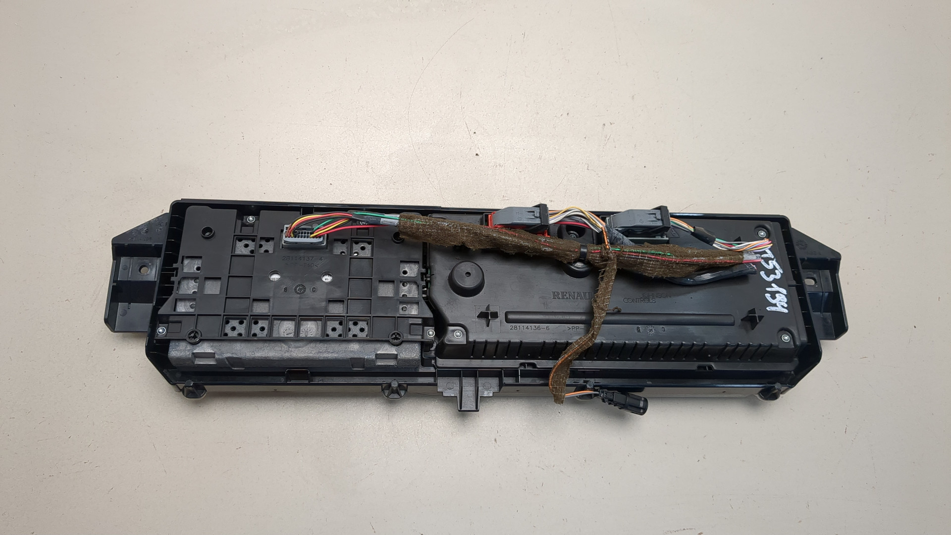 Панель приборов