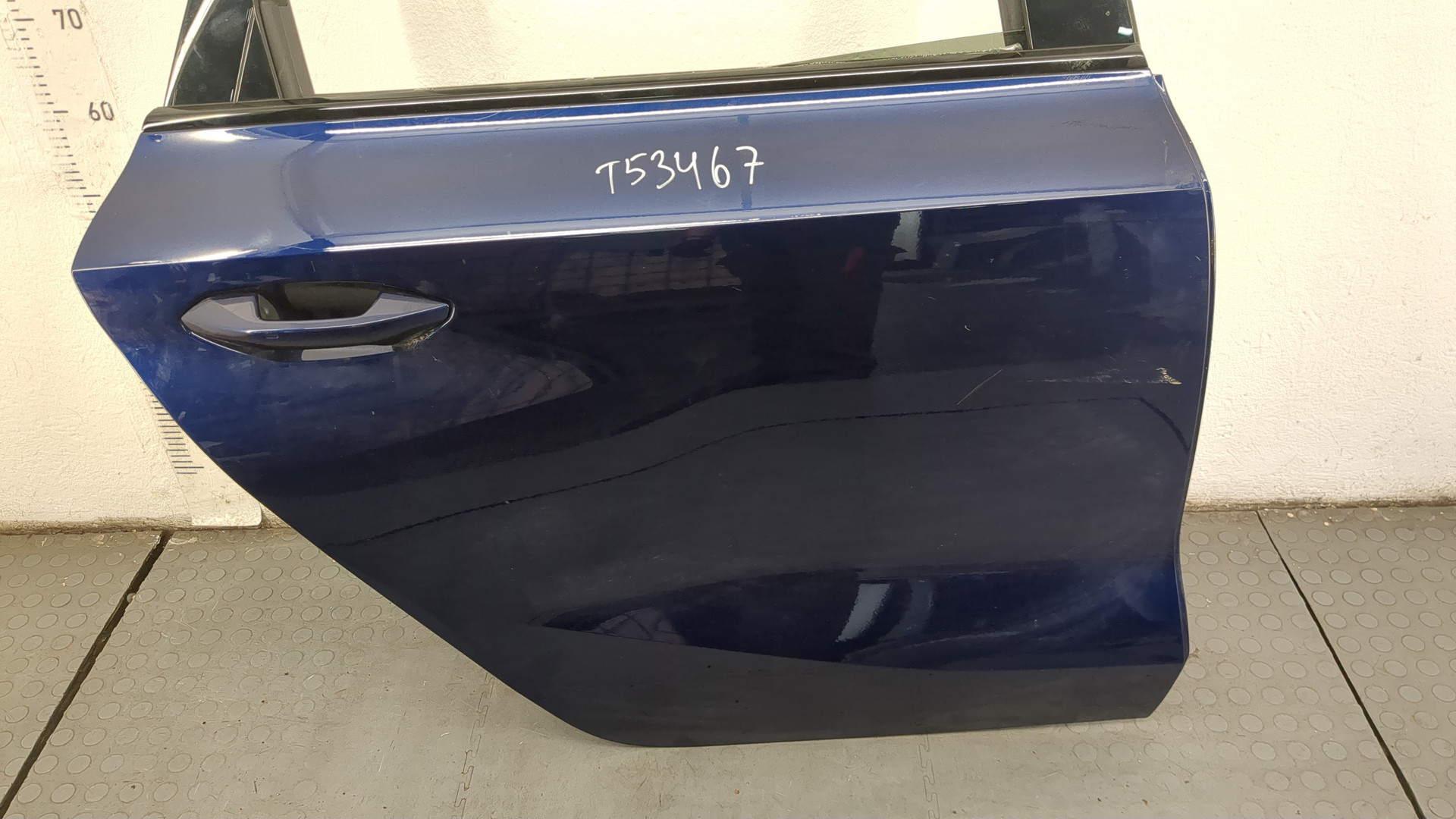 Дверь задняя правая