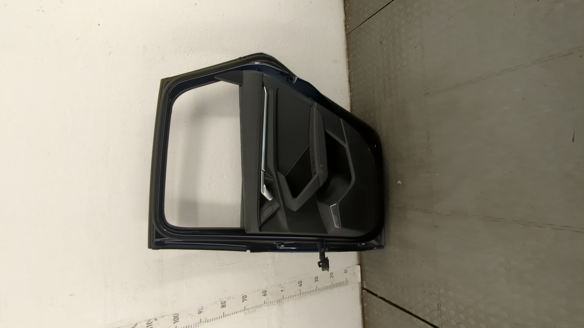 Дверь задняя правая