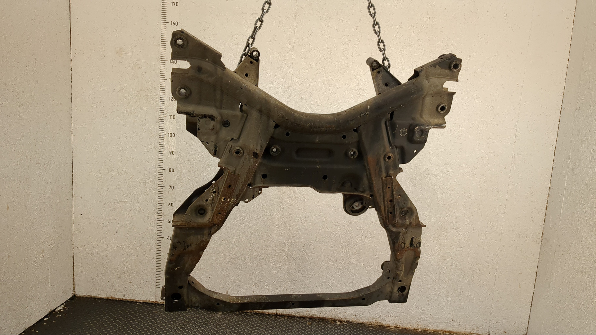 Балка подмоторная