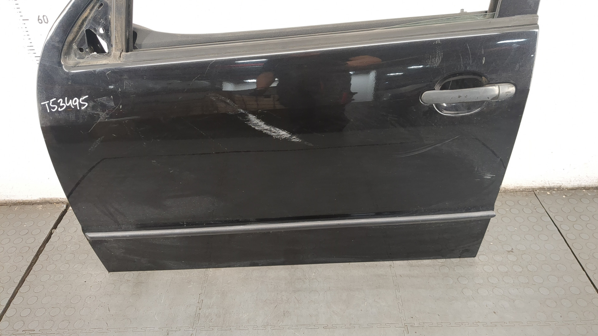 Дверь передняя левая