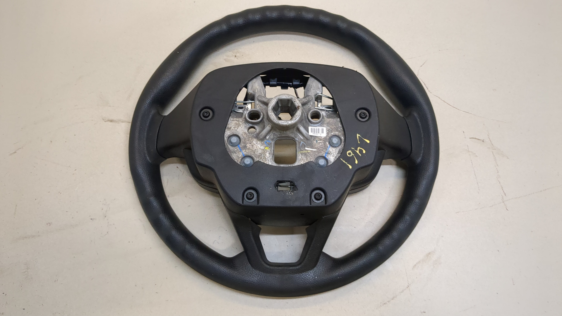 Рулевое колесо (руль)