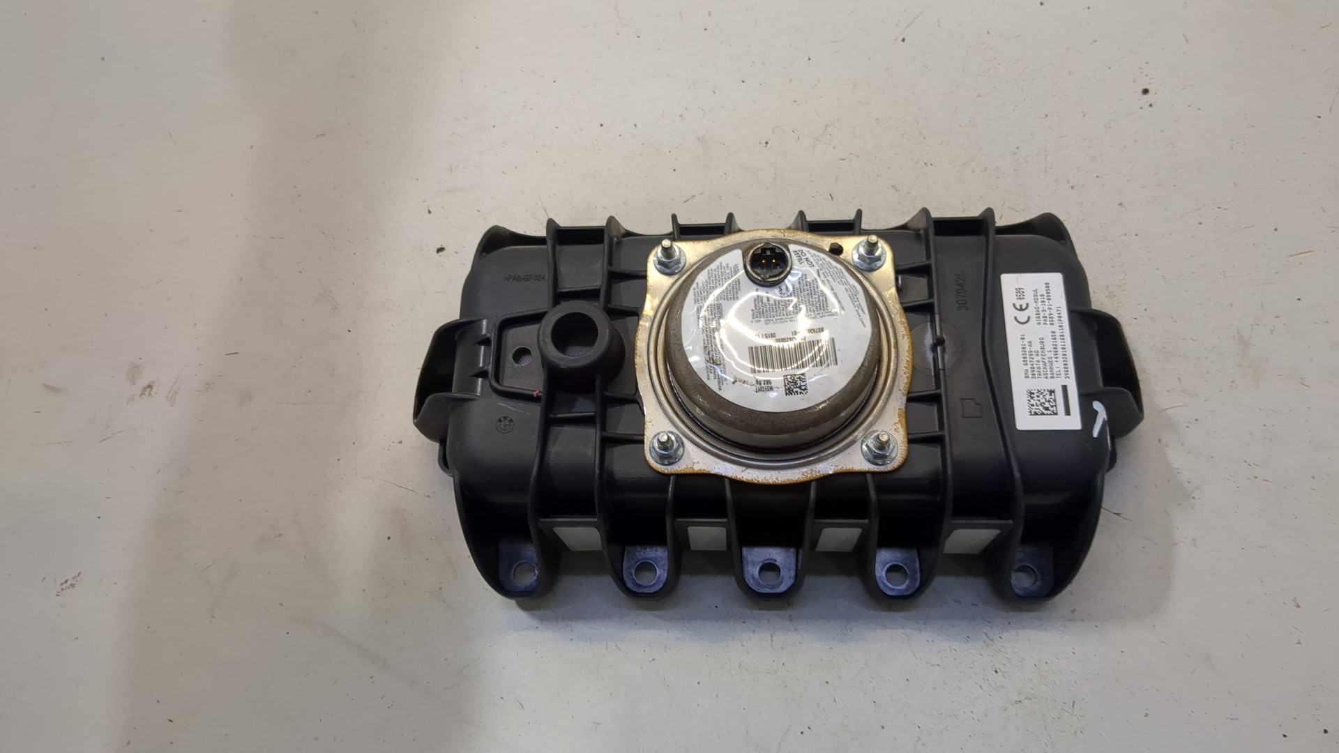 Подушка безопасности пассажирская (в торпедо)