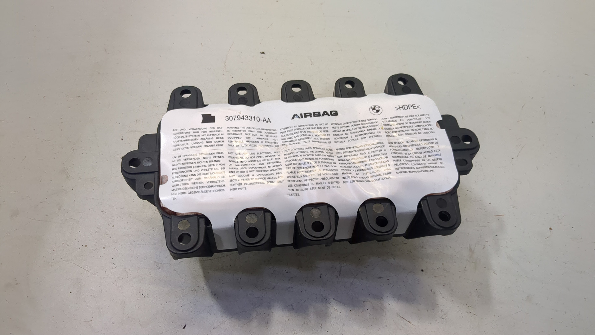 Подушка безопасности пассажирская (в торпедо)