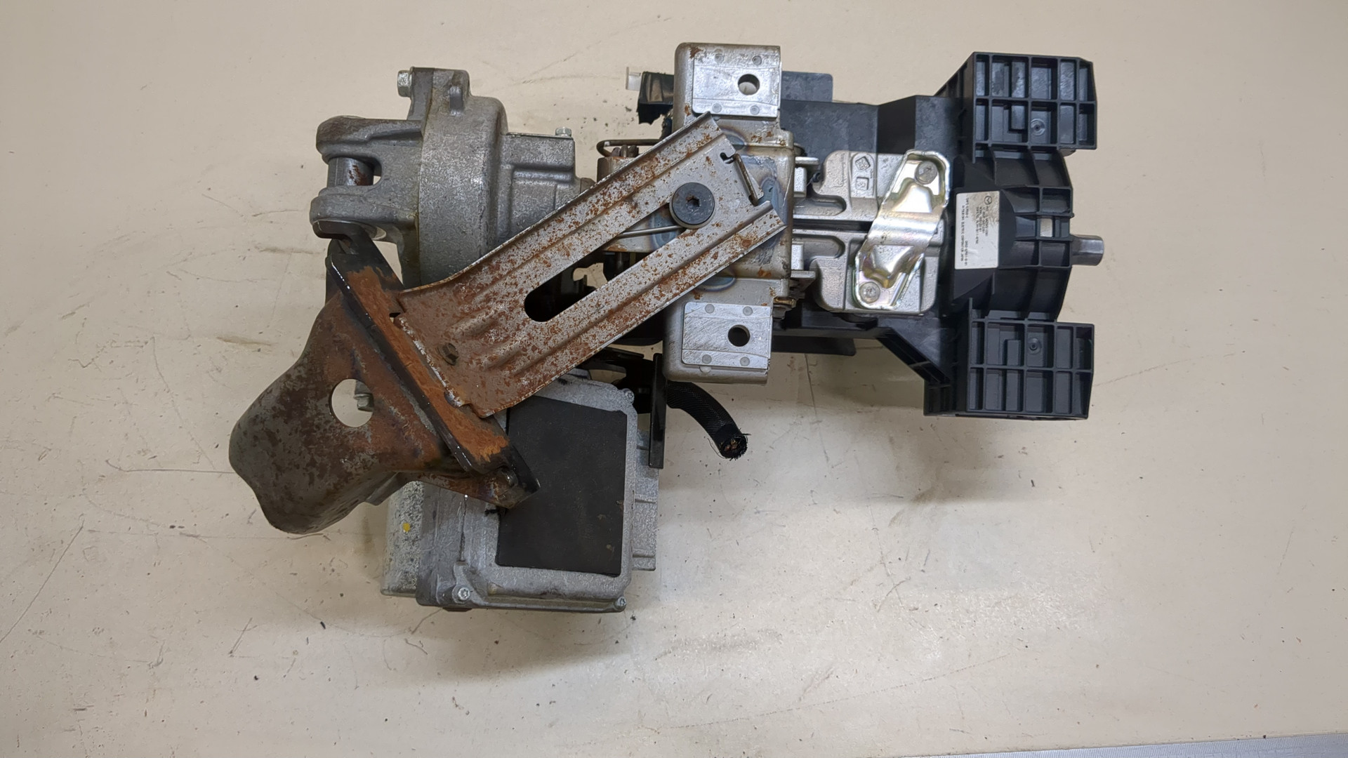 Серводвигатель рулевой рейки