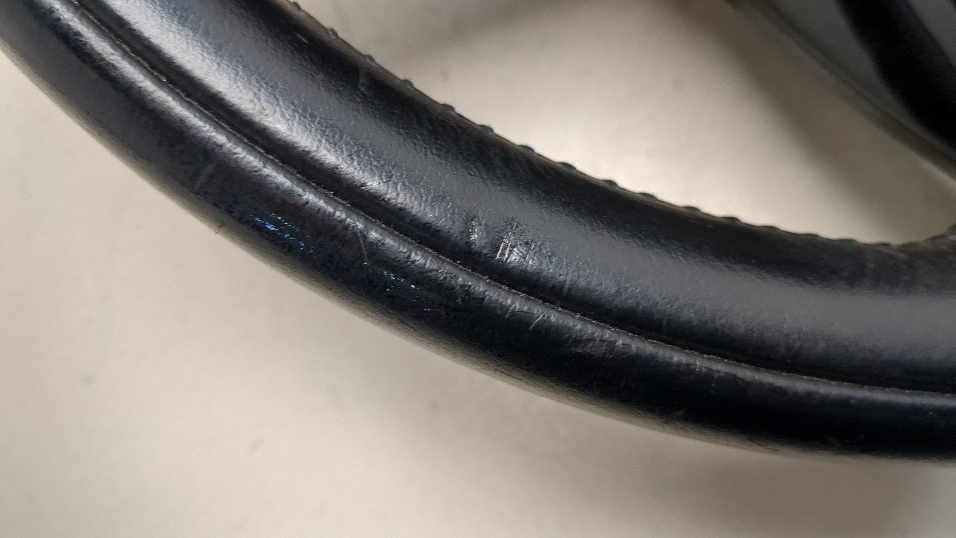 Рулевое колесо (руль)