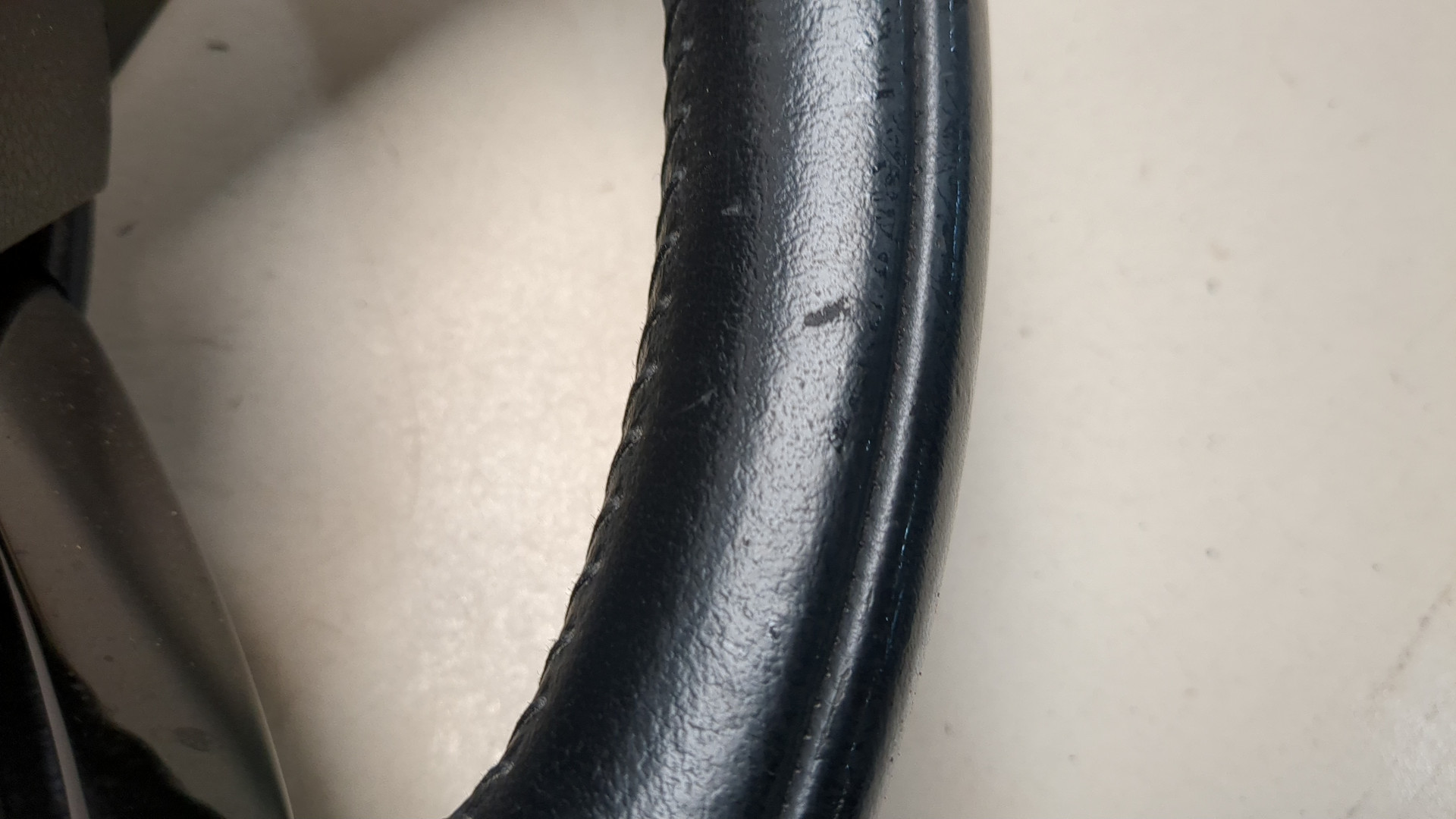 Рулевое колесо (руль)