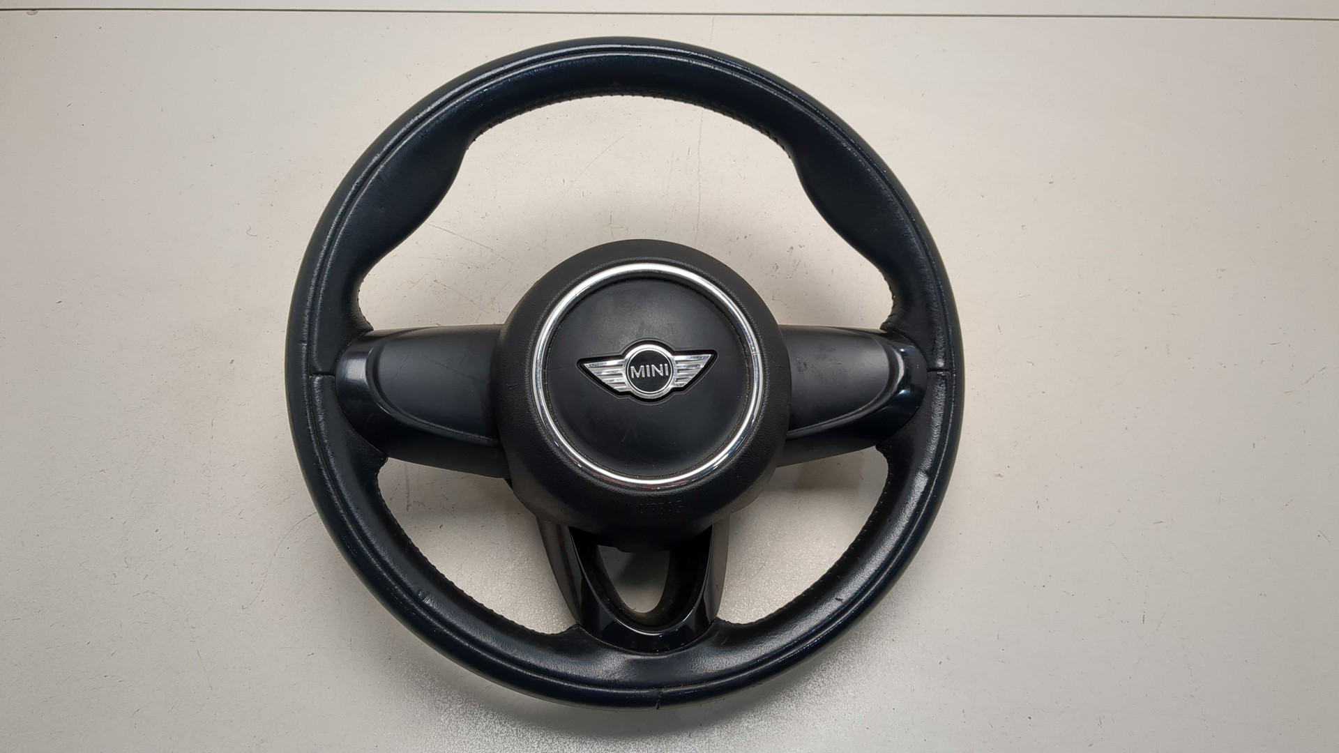 Рулевое колесо (руль)