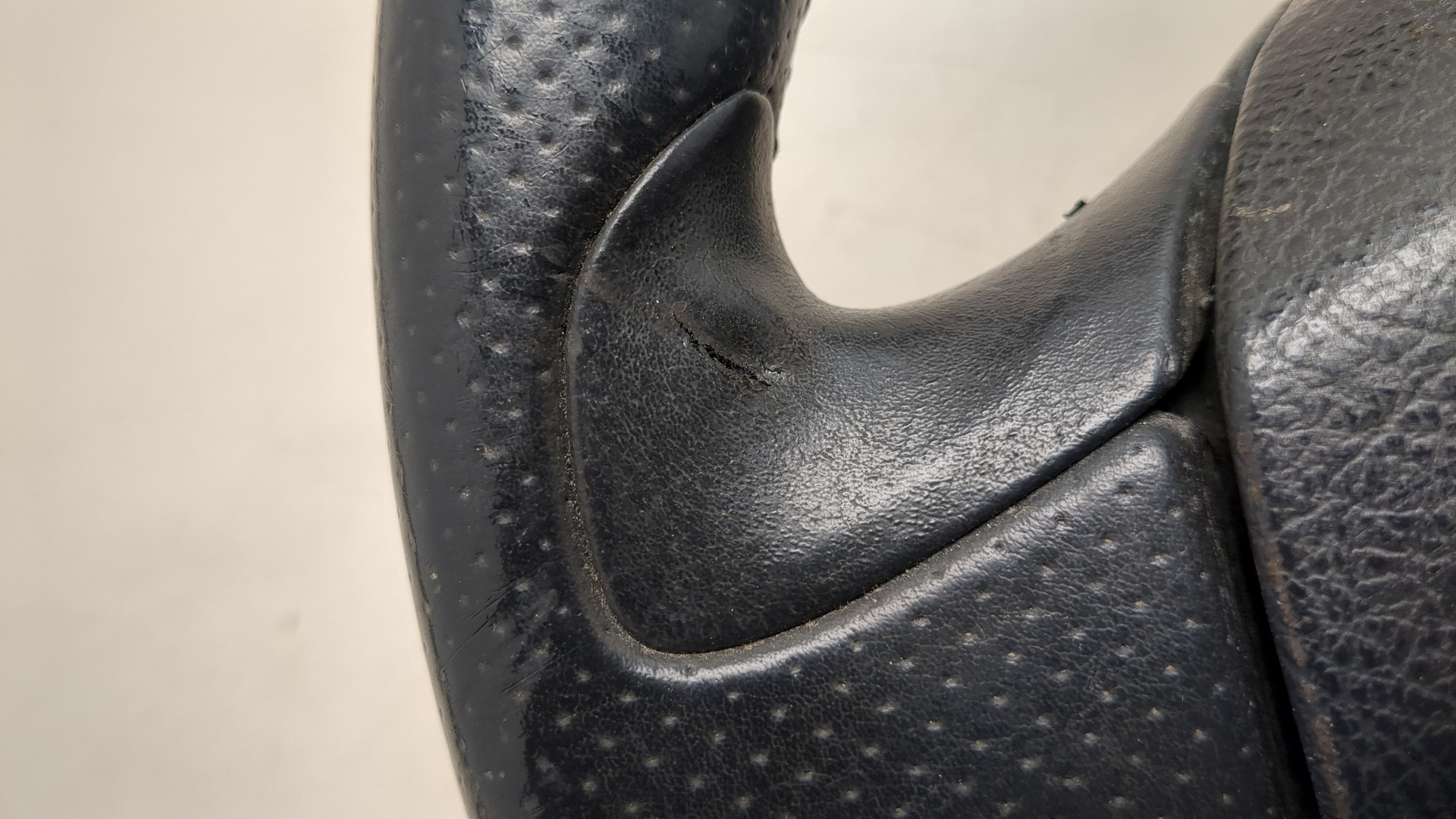 Рулевое колесо (руль)