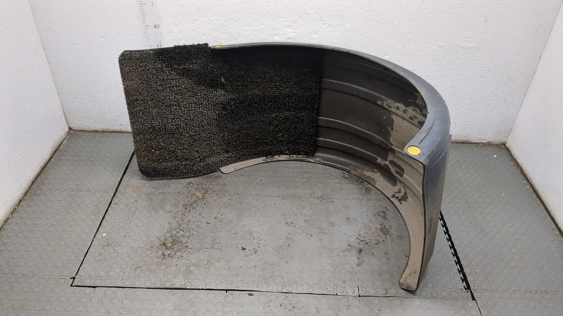 Крыло заднее правое