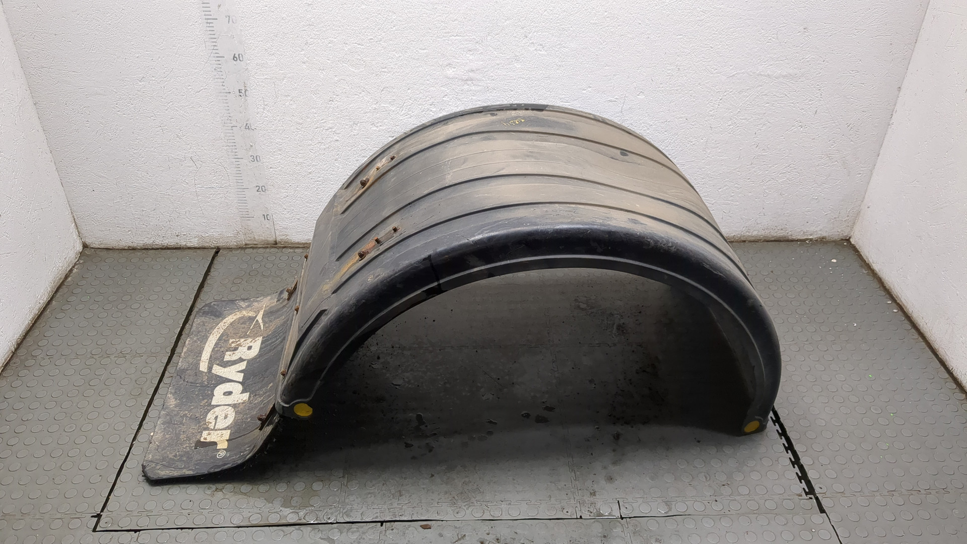 Крыло заднее правое