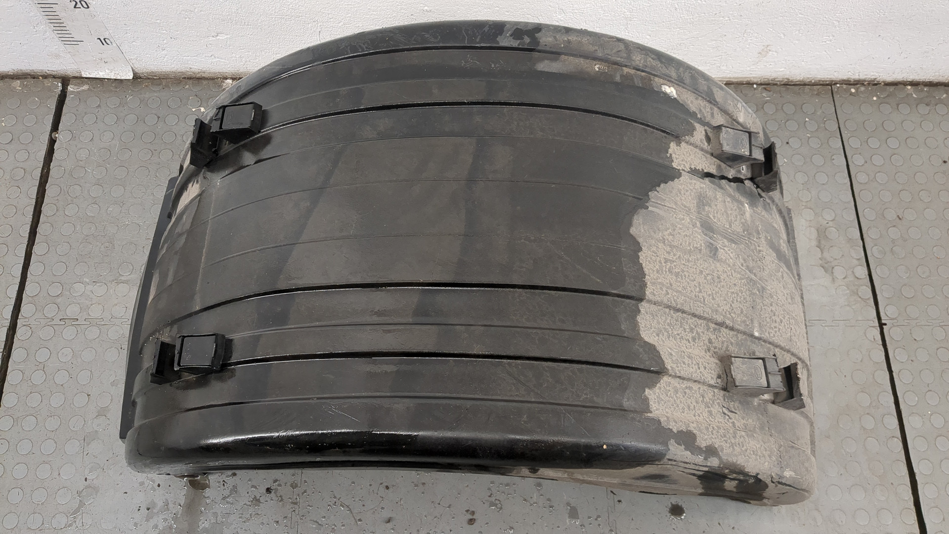 Крыло заднее правое