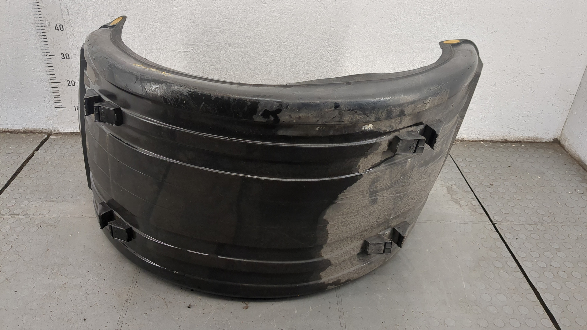 Крыло заднее правое