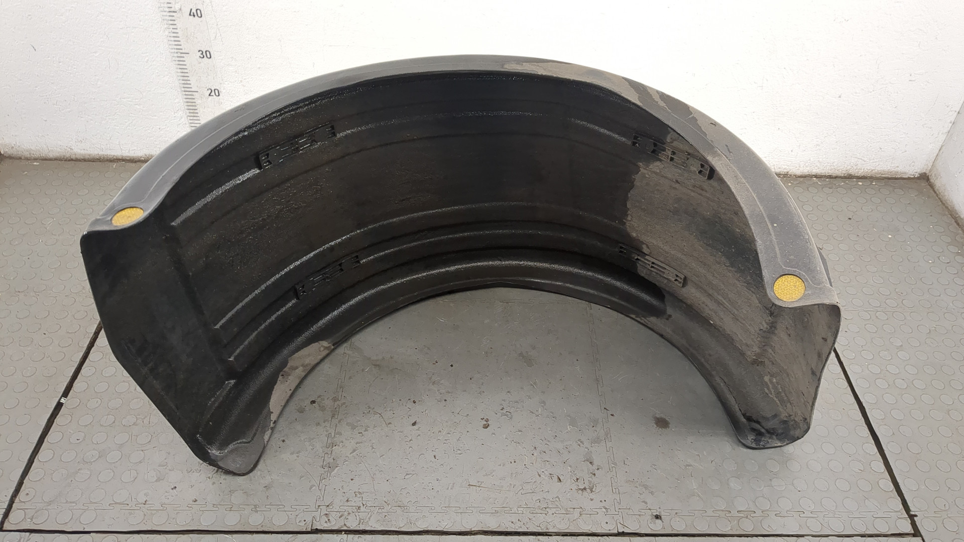 Крыло заднее правое