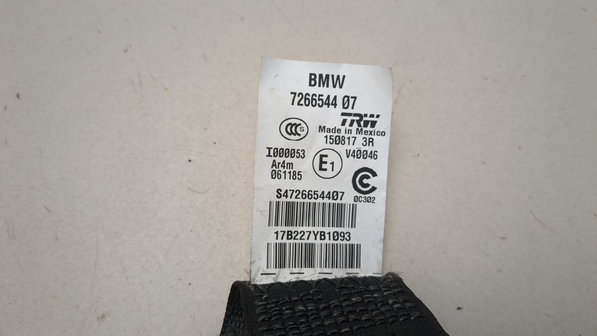 Ремень безопасности