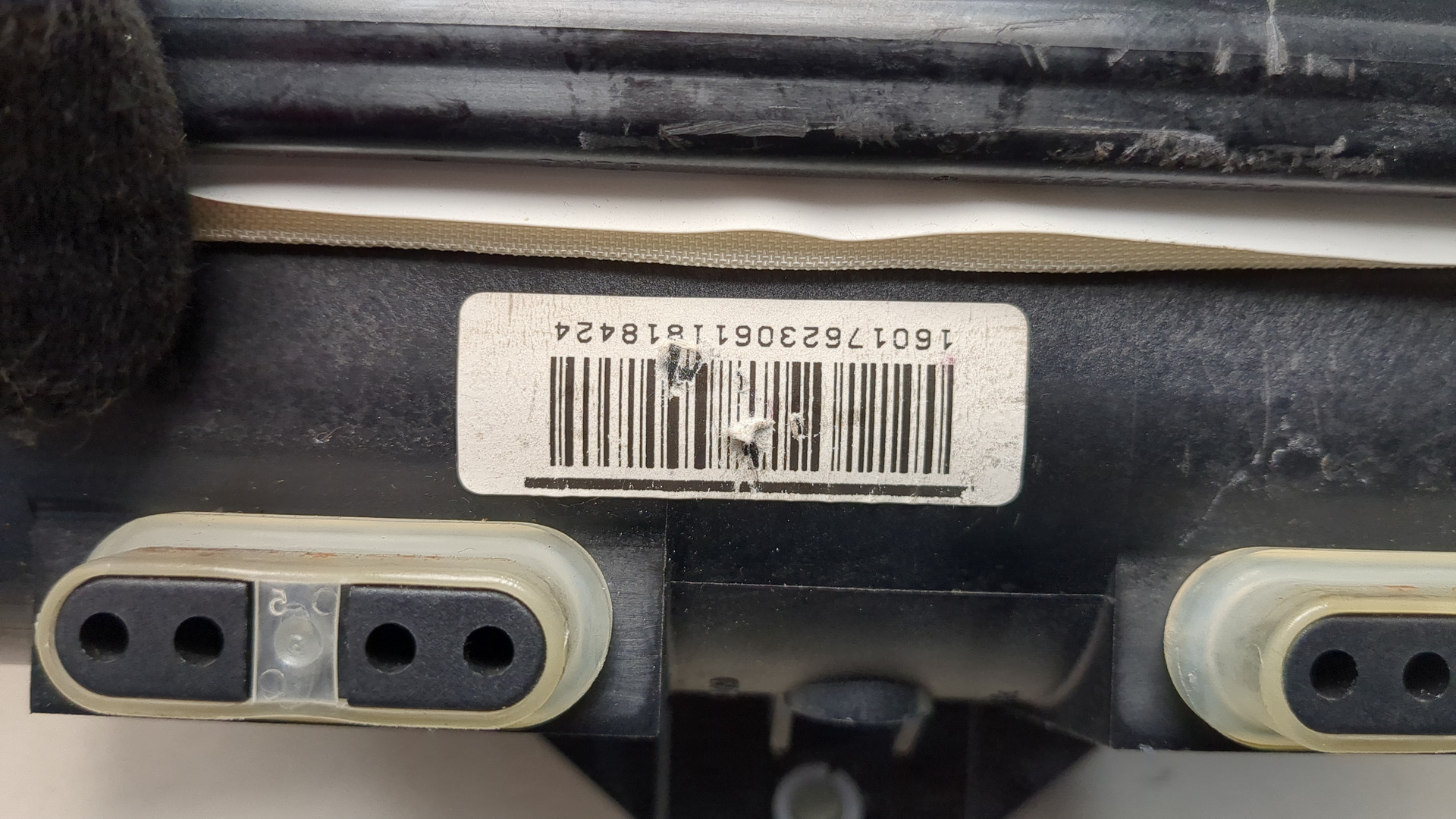 Подушка безопасности пассажирская (в торпедо)