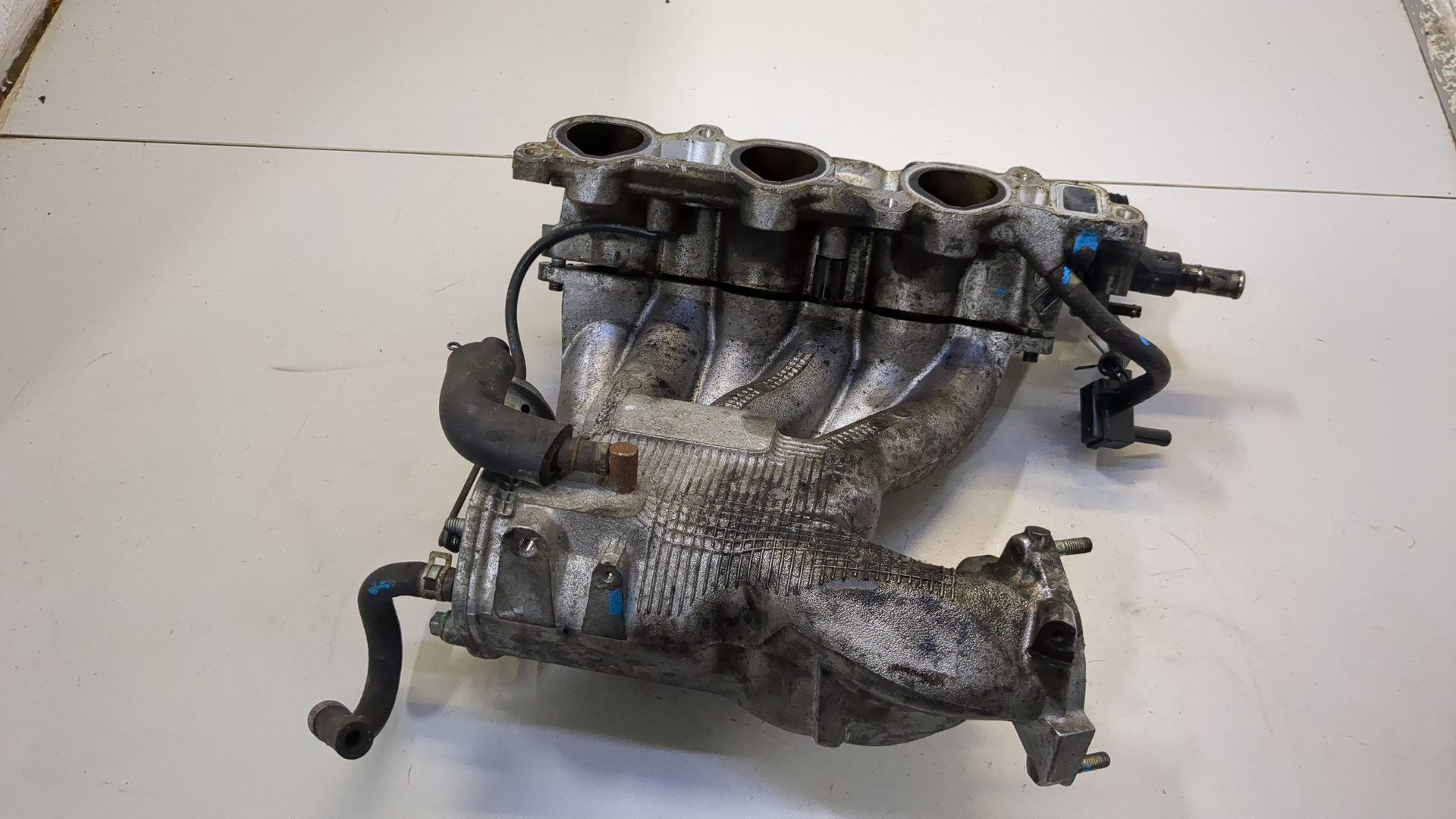 Коллектор впускной