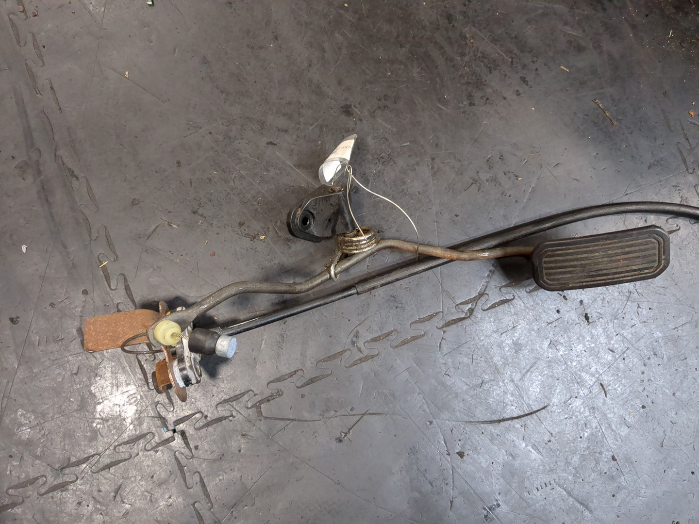 Педаль газа