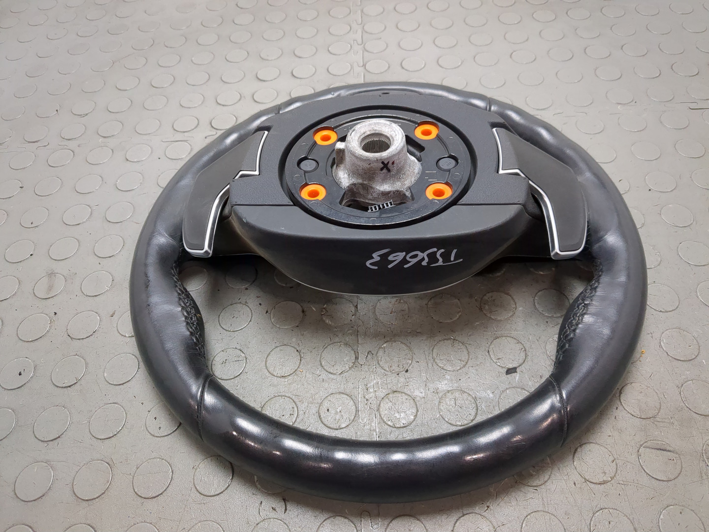 Рулевое колесо (руль)