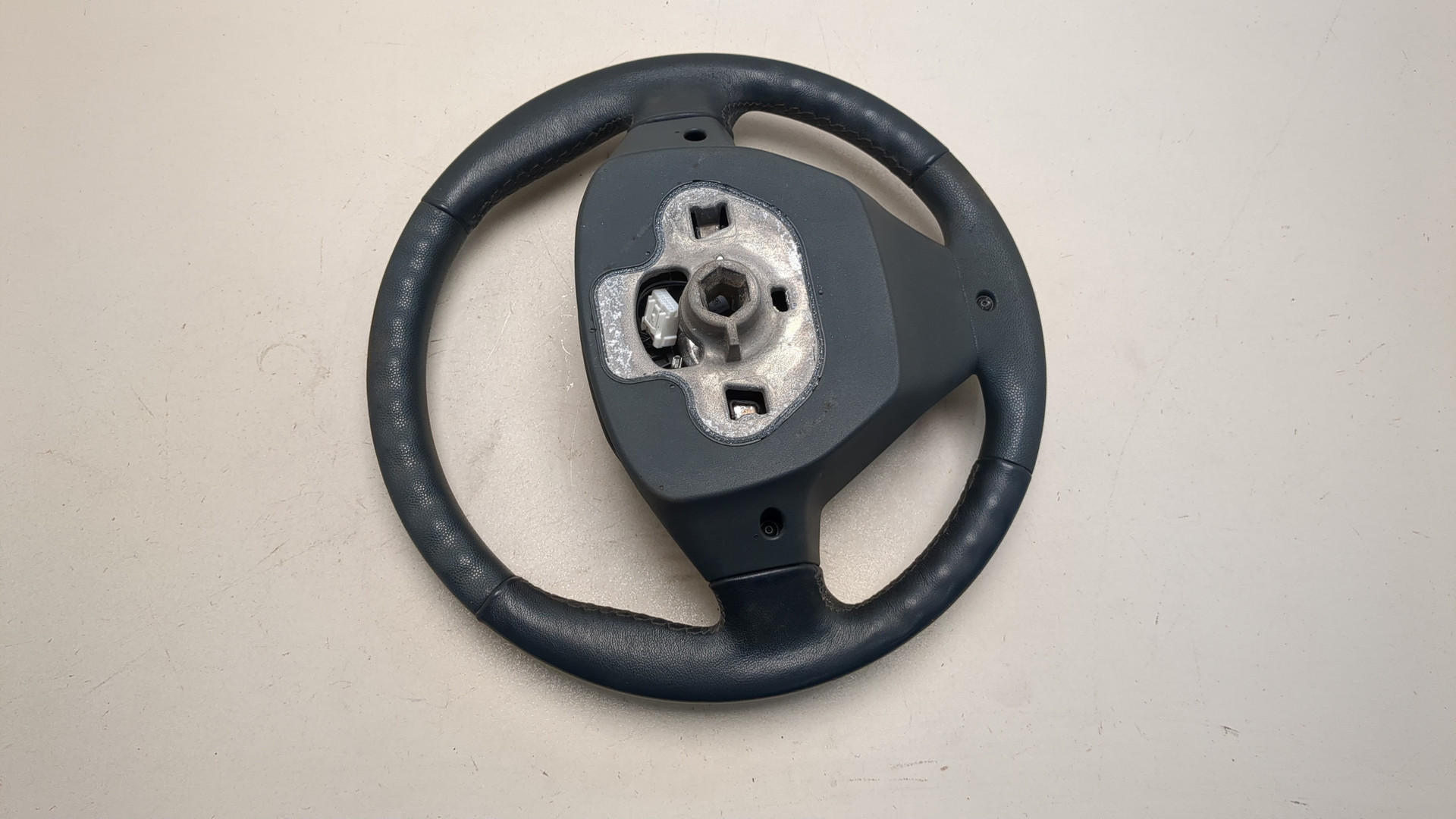 Рулевое колесо (руль)