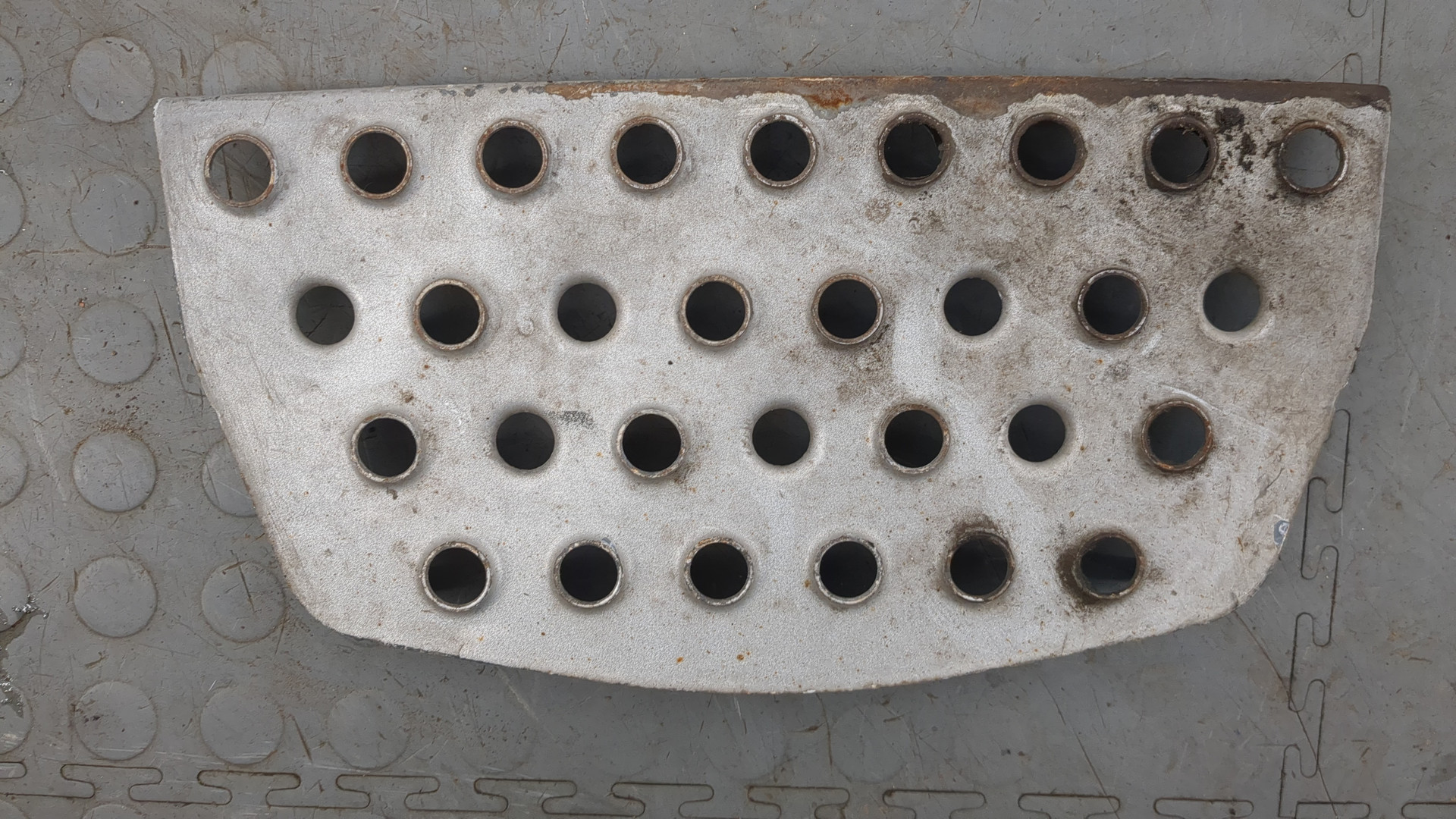 Накладка на подножку