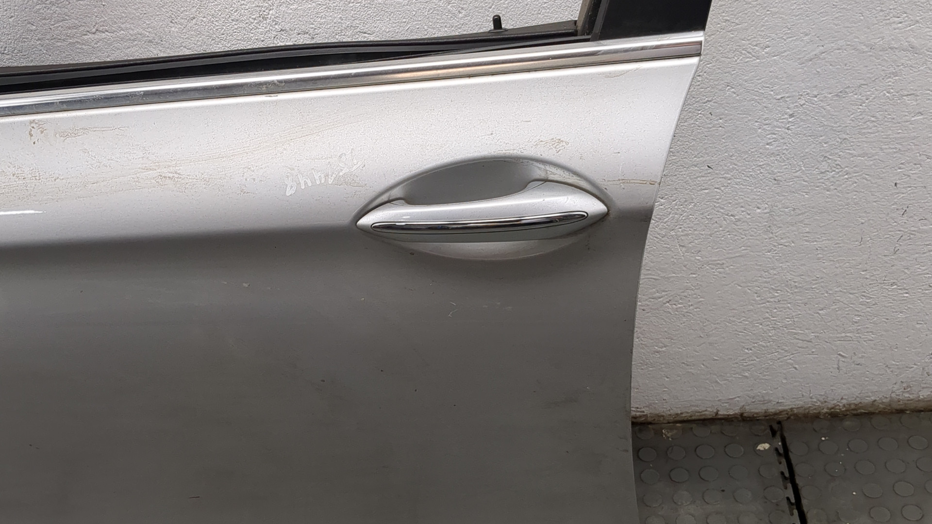 Дверь передняя левая