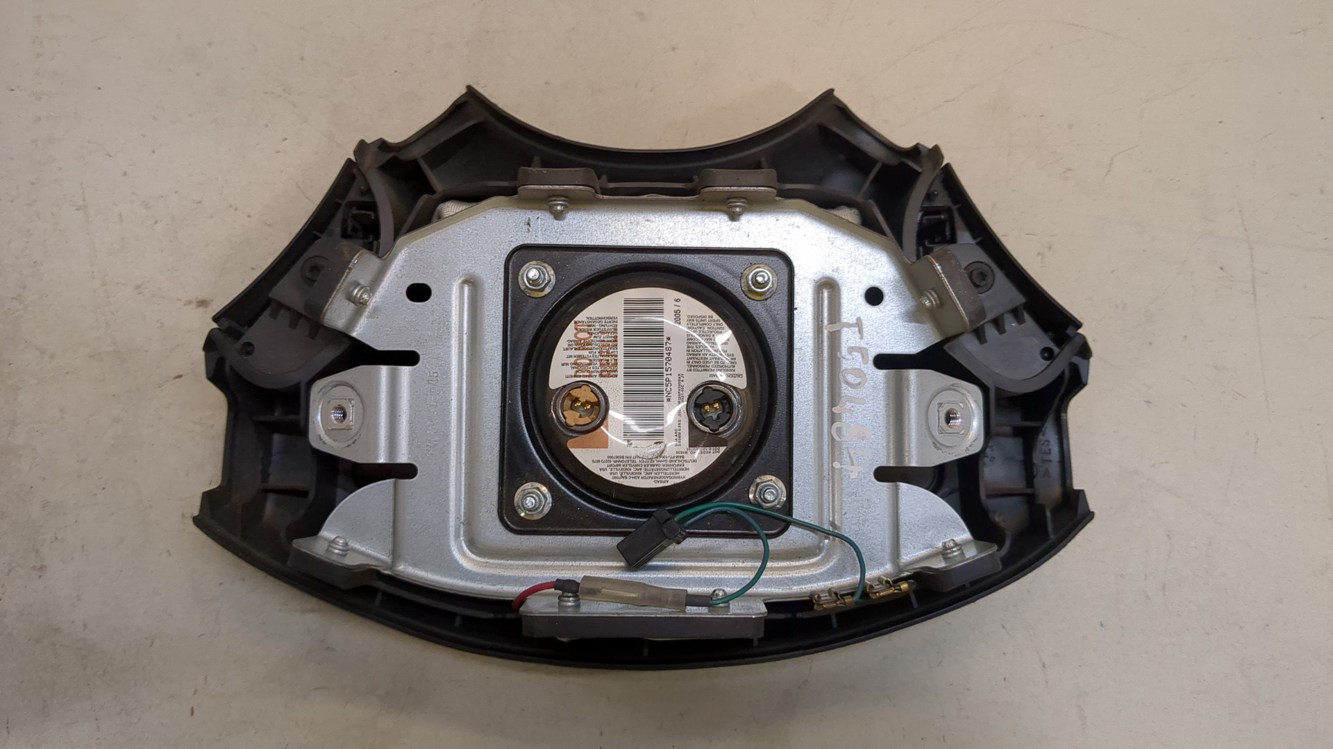 Подушка безопасности в рулевое колесо