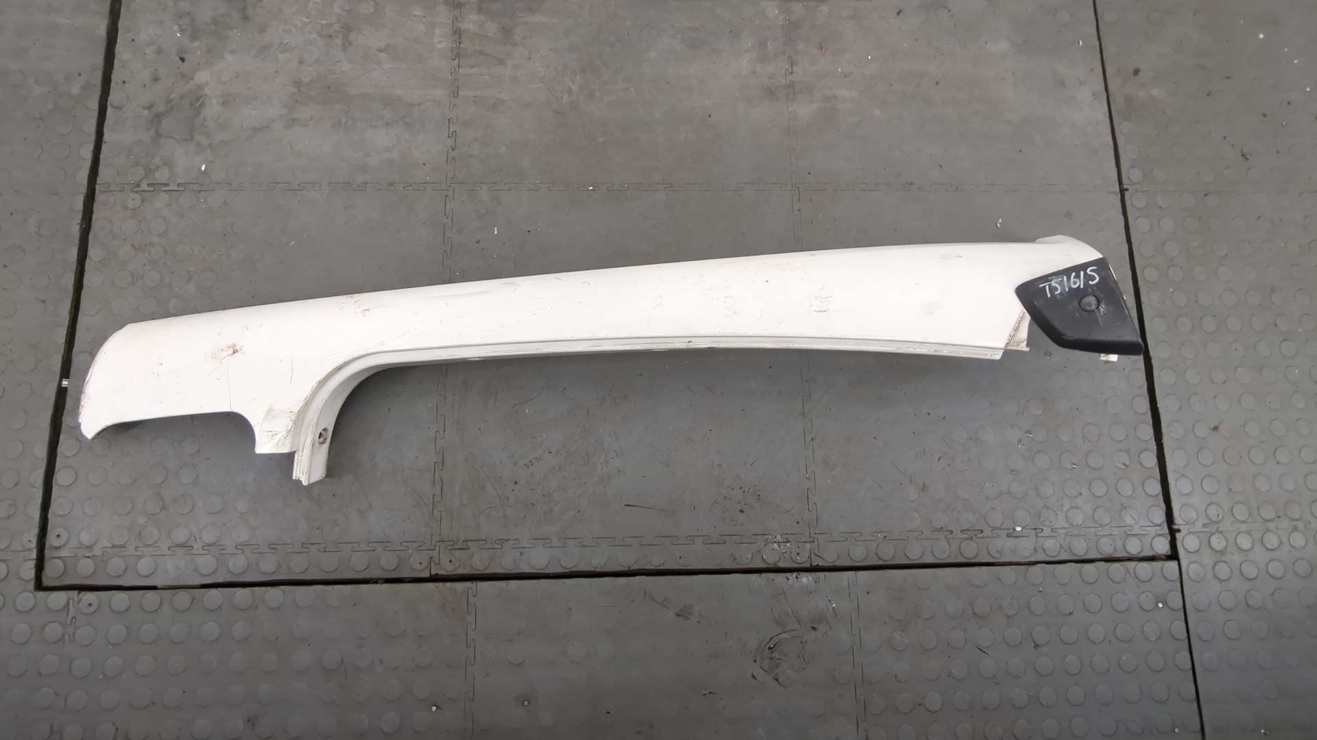 Молдинг лобового стекла