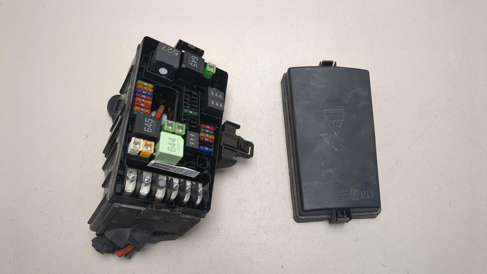 Блок предохранителей