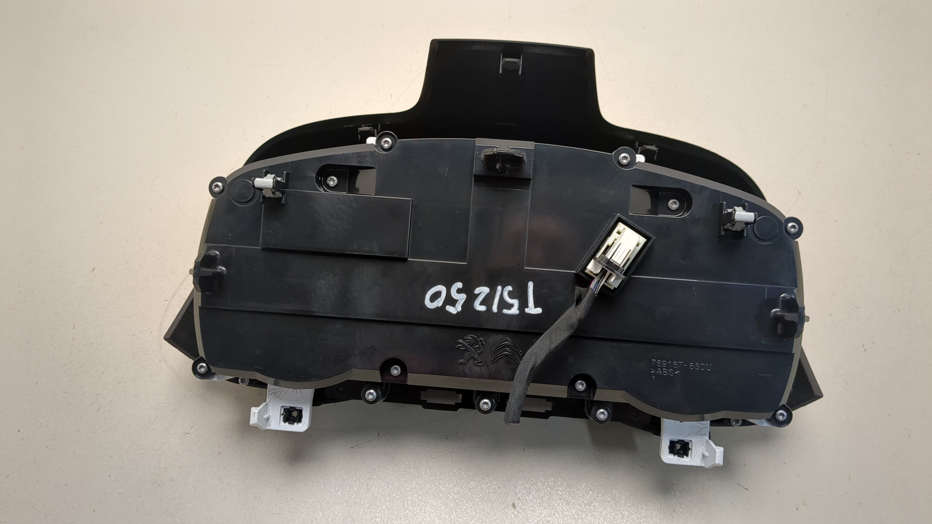 Панель приборов