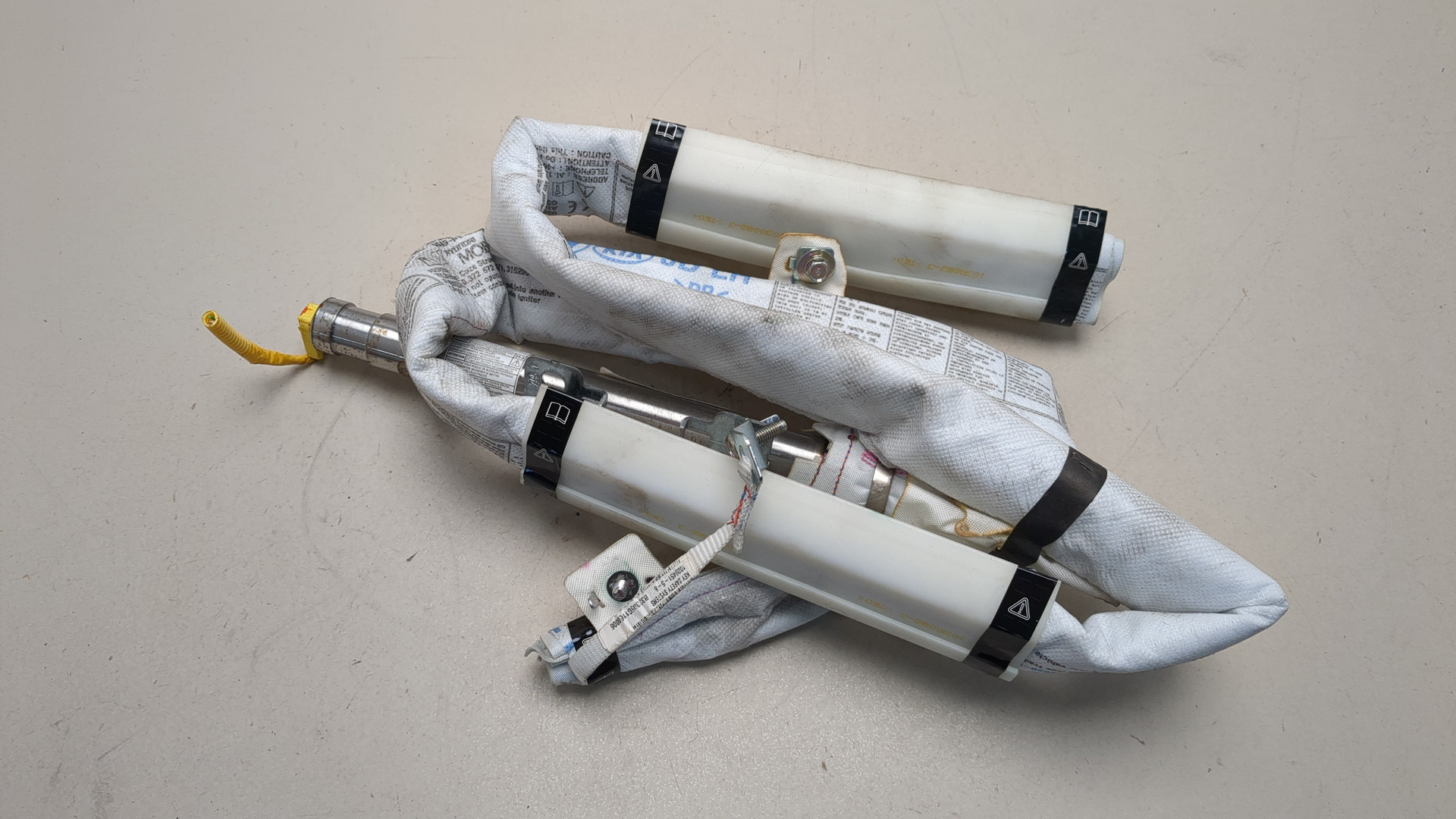 Подушка безопасности боковая (шторка)