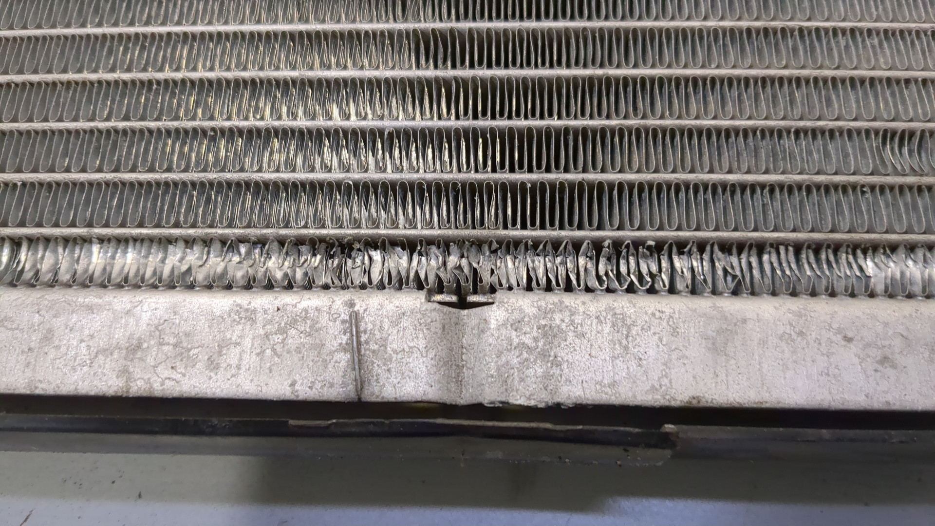 Радиатор охлаждения двигателя основной