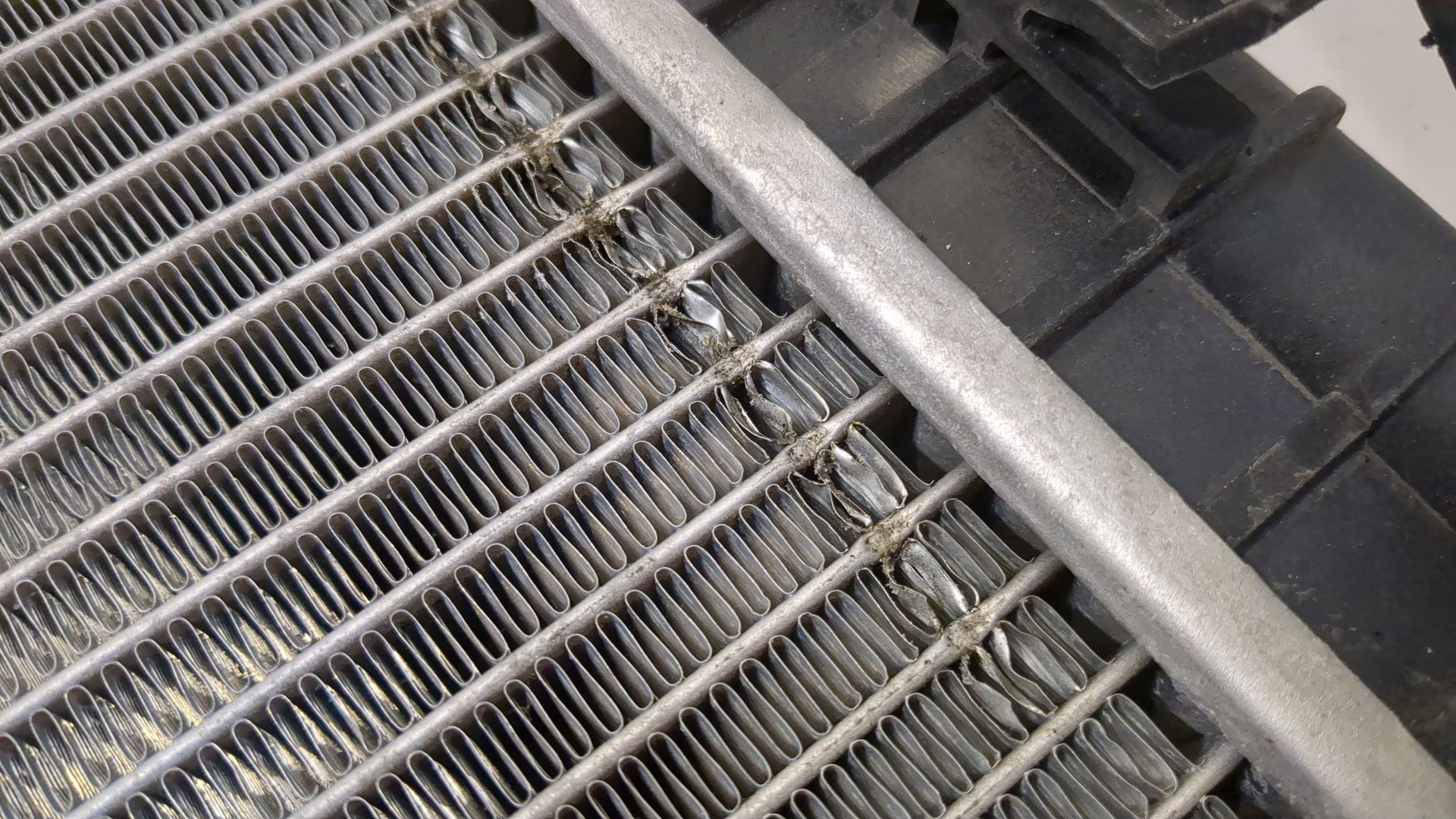 Радиатор охлаждения двигателя основной