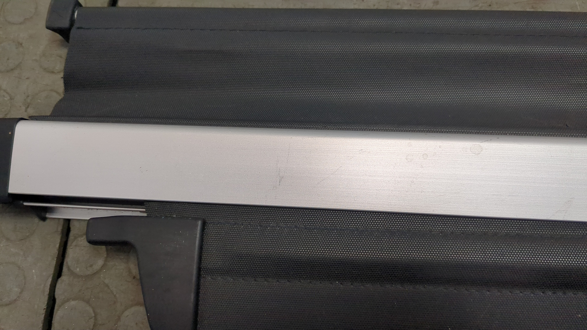 Шторка багажника