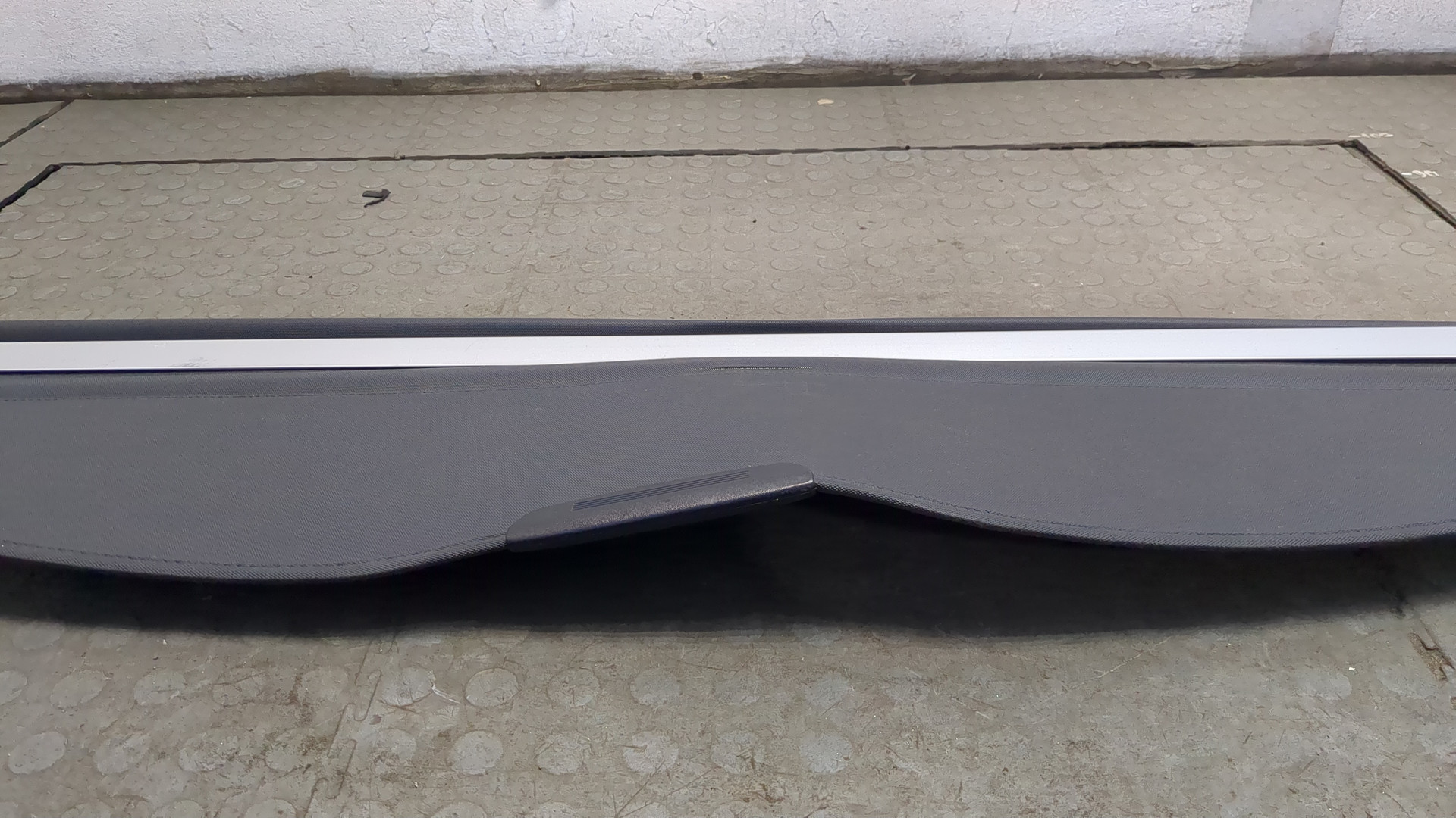 Шторка багажника