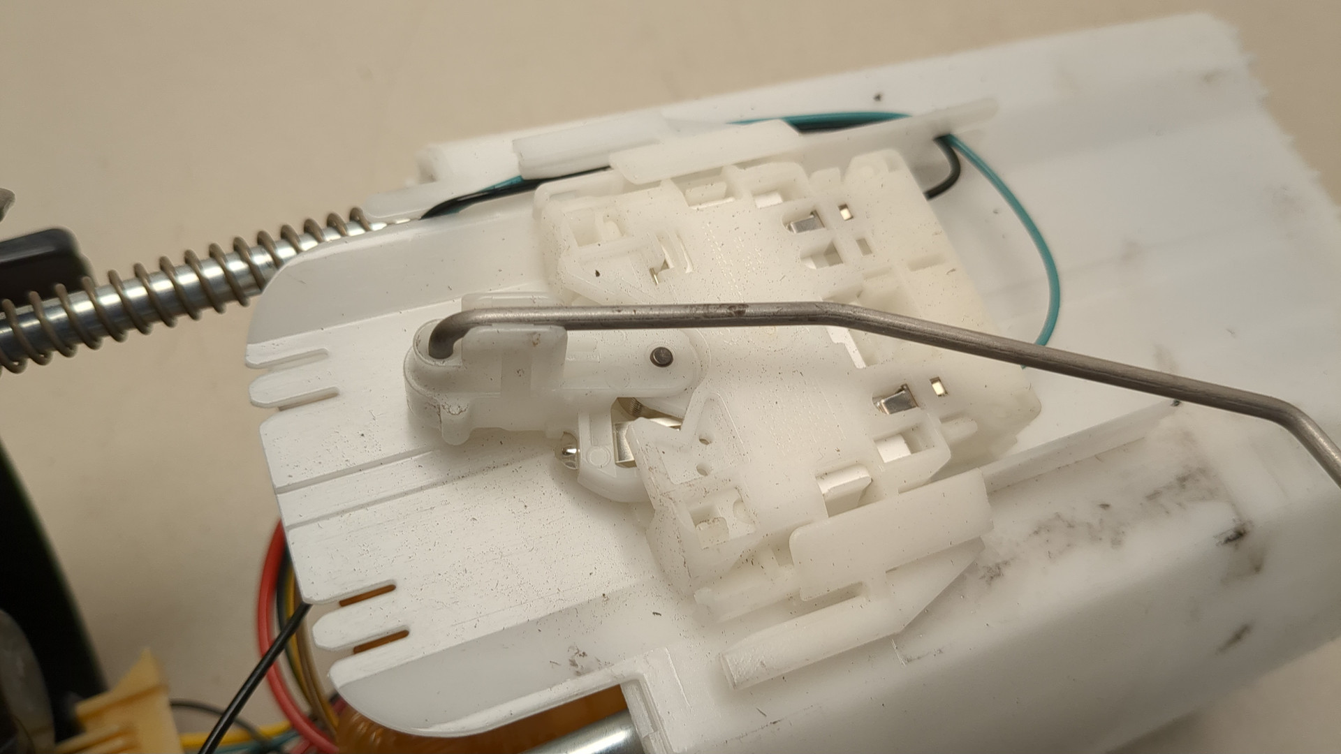 Насос топливный электрический