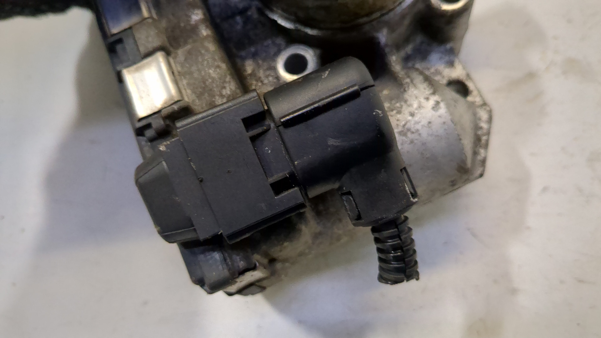 Заслонка дроссельная электрическая