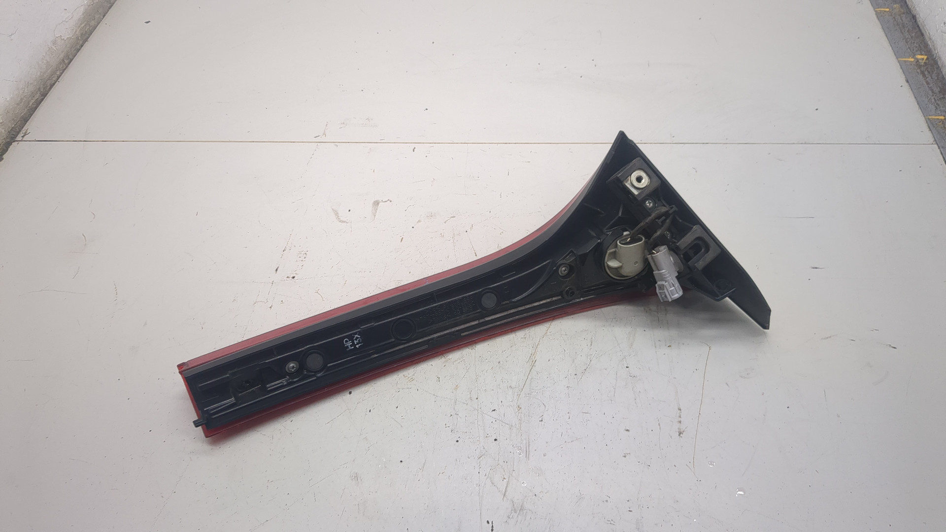 Фонарь задний внутренний правый