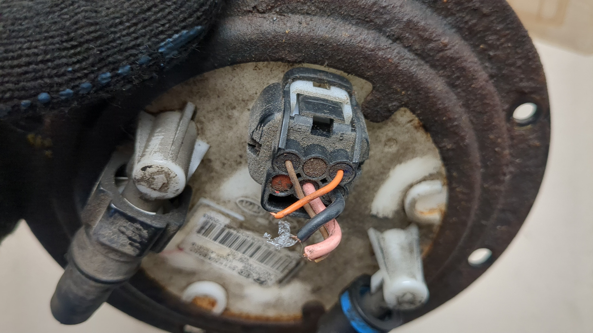 Насос топливный электрический