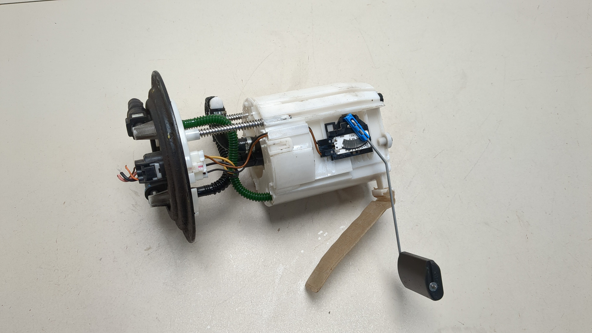 Насос топливный электрический