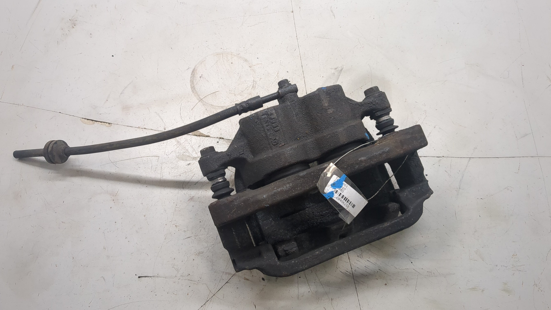 Суппорт передний правый