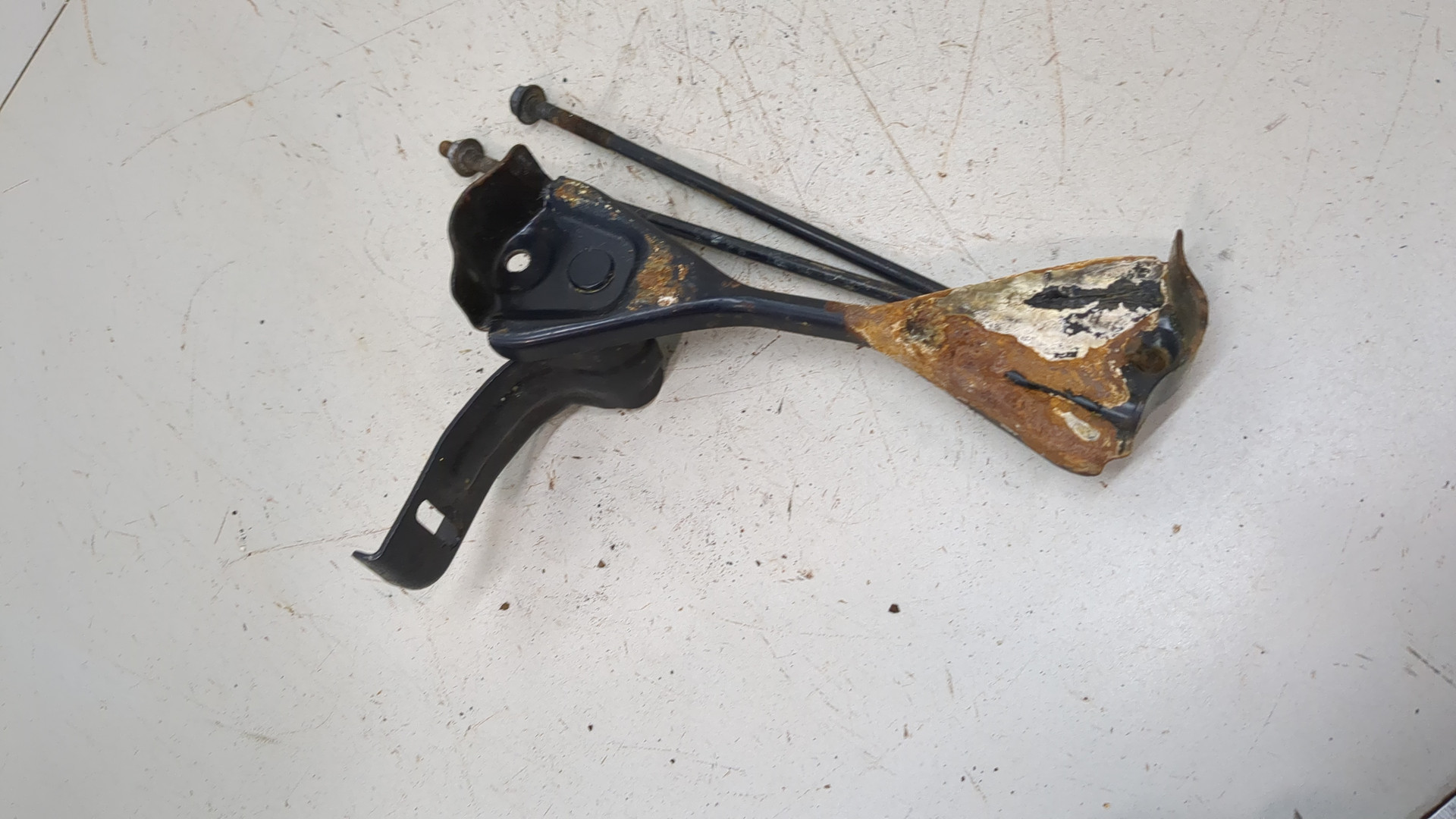 Кронштейн (сопут. товар)