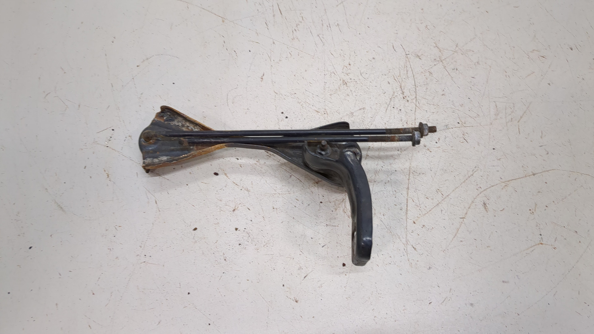 Кронштейн (сопут. товар)