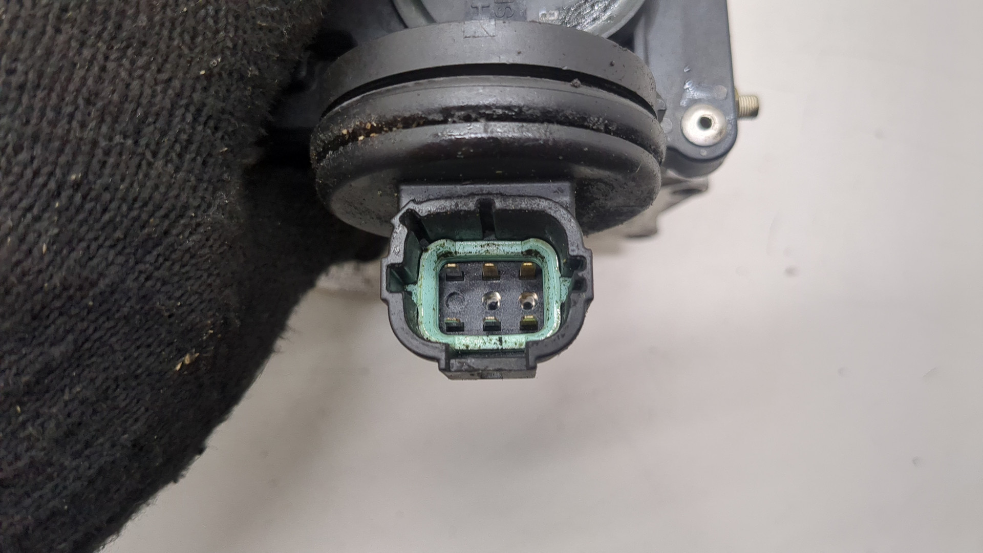 Заслонка дроссельная электрическая