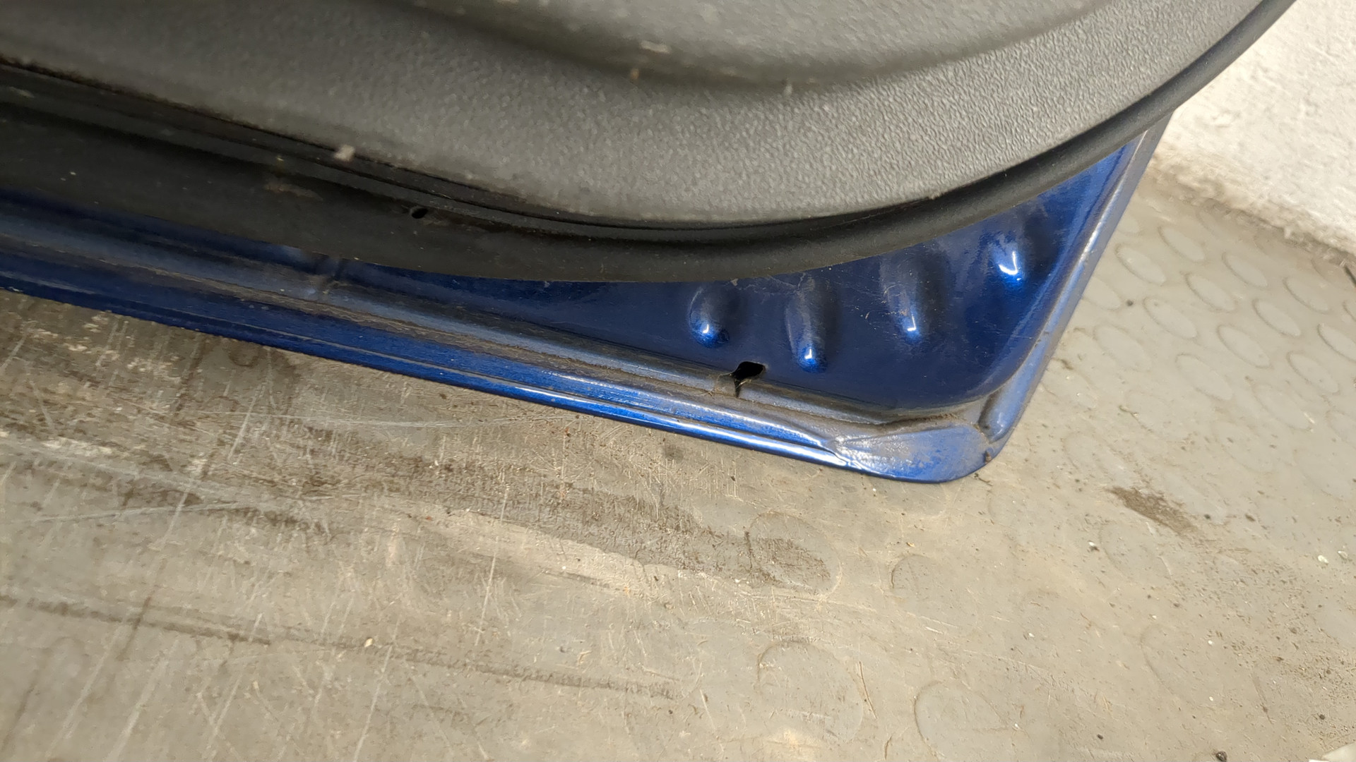 Дверь передняя левая